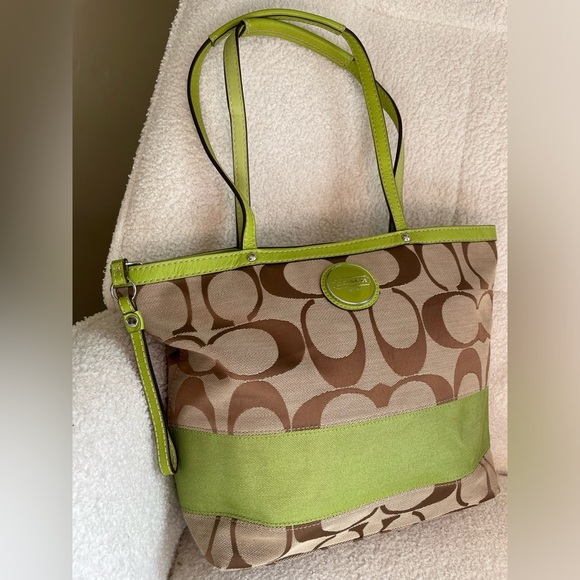 Vintage Coach Signature Stripe Tote Bag, style, in khaki and apple green NWOT - Picture 9 of 13